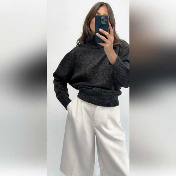 🆕Zara Knit Sweater with Buttons - Picture 2 of 8